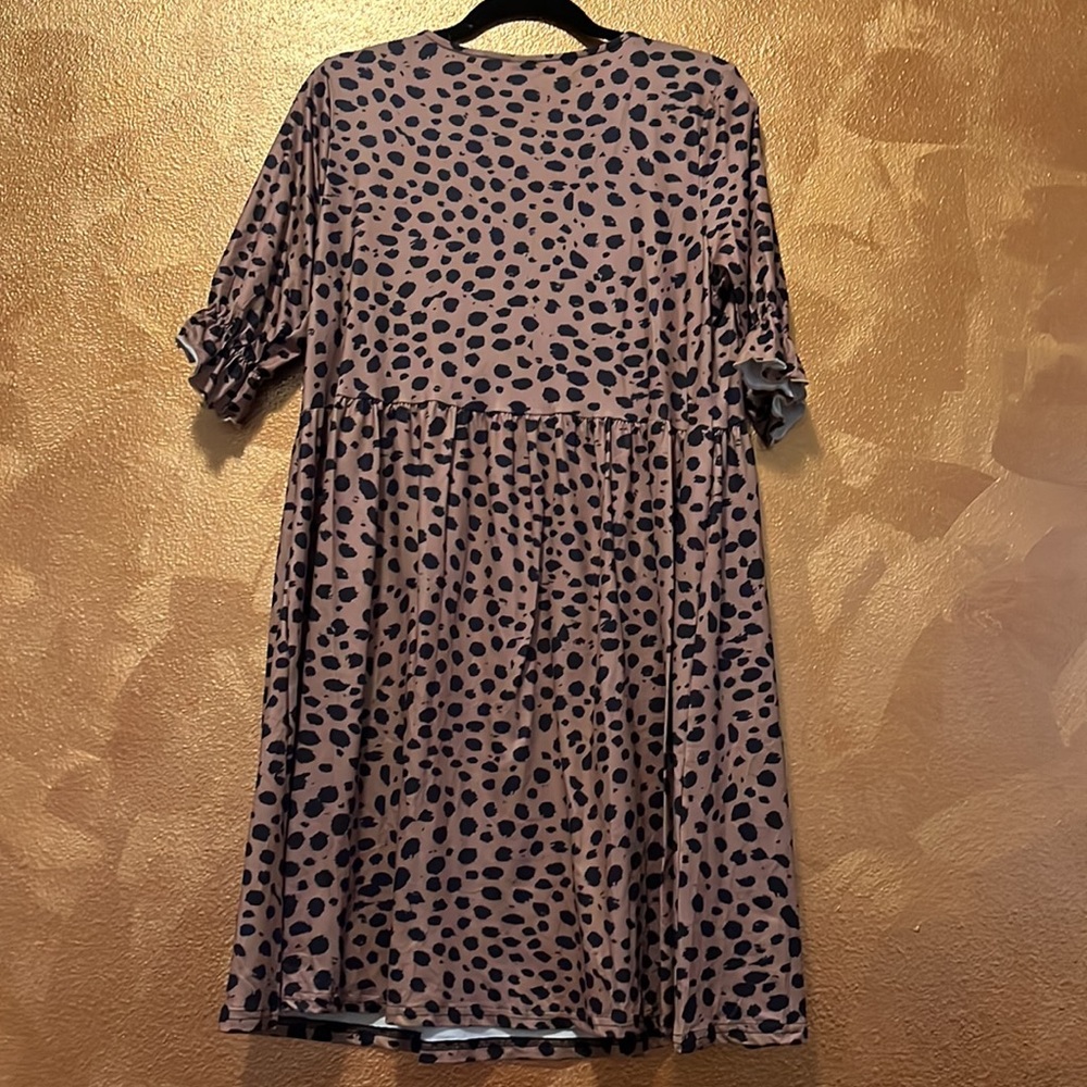 Tan & Black Speckle animal Print Ruffle-Sleeve Surplice Dress - Picture 5 of 5